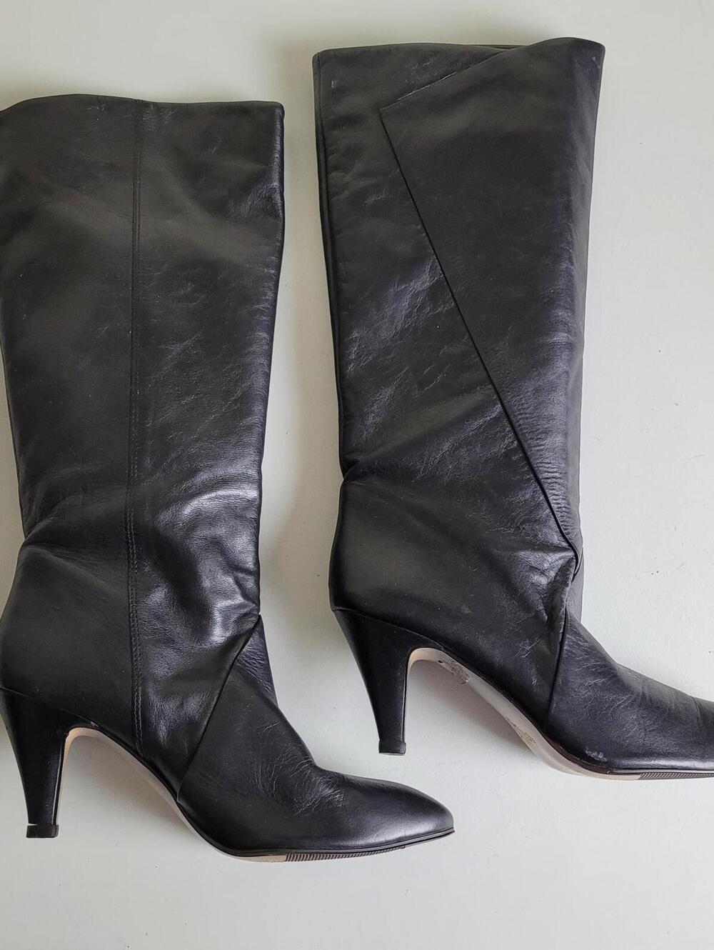 9 West Black Leather Heeled Pull On Boots Size 10M
